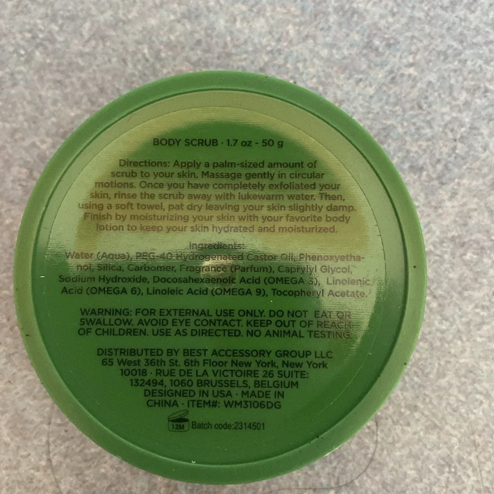 Set of 3 Body Scrubs + Bonus Nail Kit - Picture 10 of 10